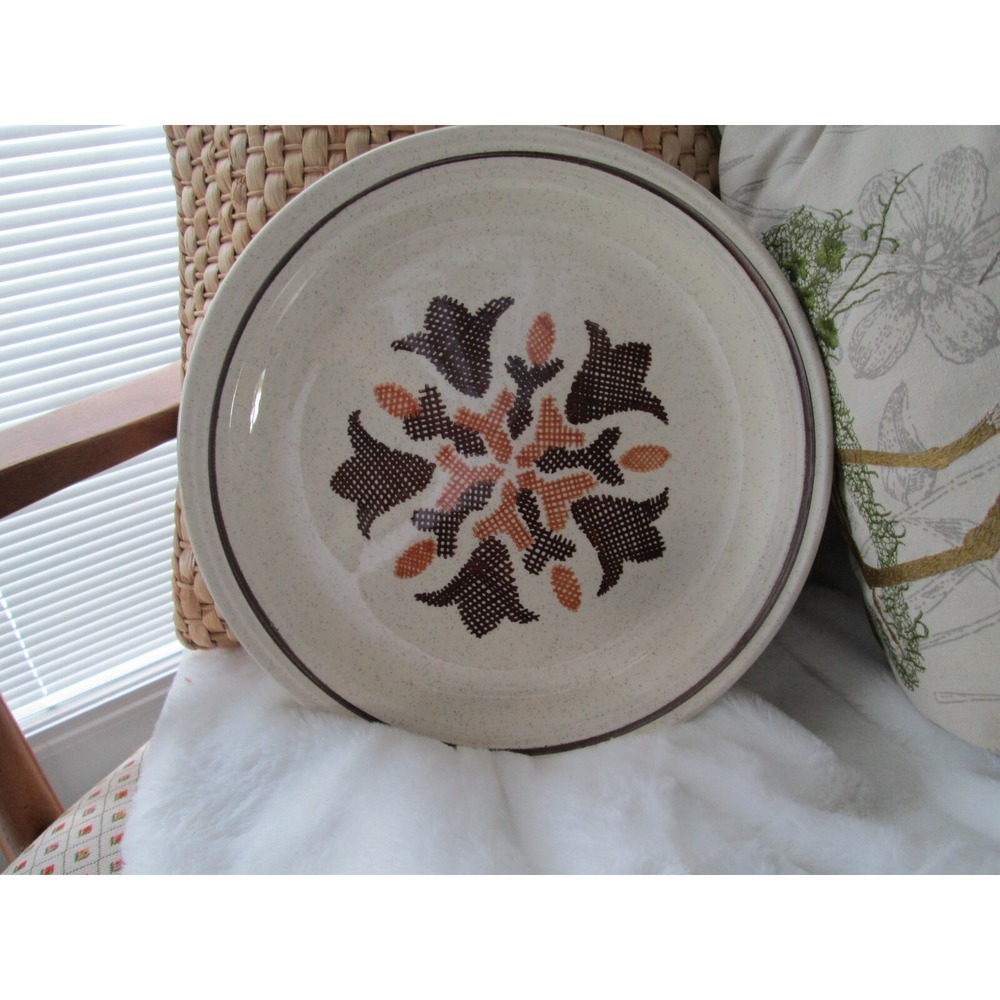 1977 Homer‎ Laughlin Cross Stitch Tulip Charger Serving Plate Platter Stoneware